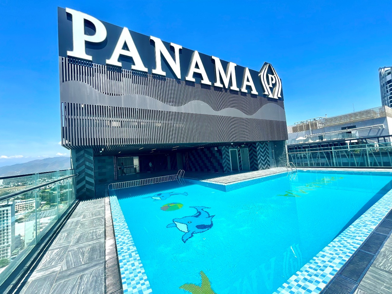 PANAMA’S SWIMMING POOL – Panama Nha Trang Hotel